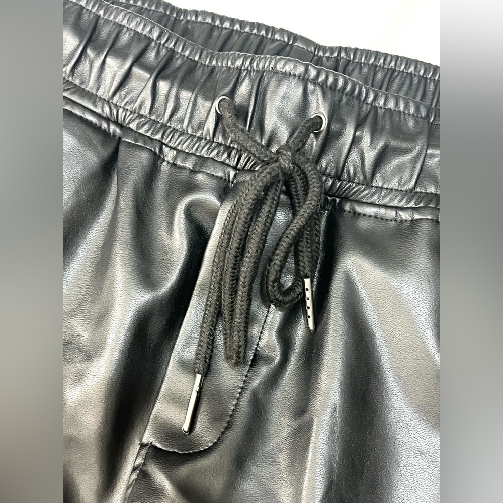 David Lerner Black Faux Leather Joggers with Pockets Women’s Pants Small - Picture 4 of 16